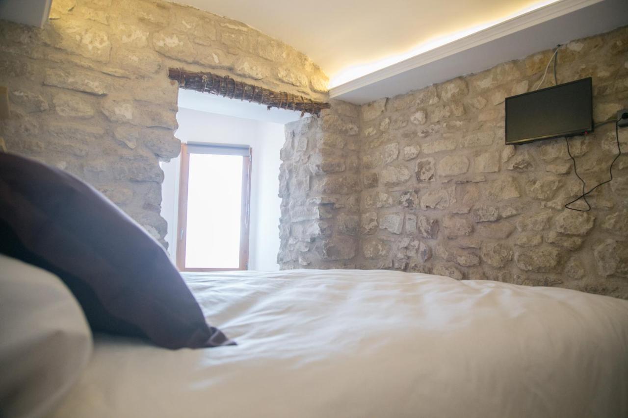 Apartamentos Turisticos La Casa Vieja Sabiote Ngoại thất bức ảnh