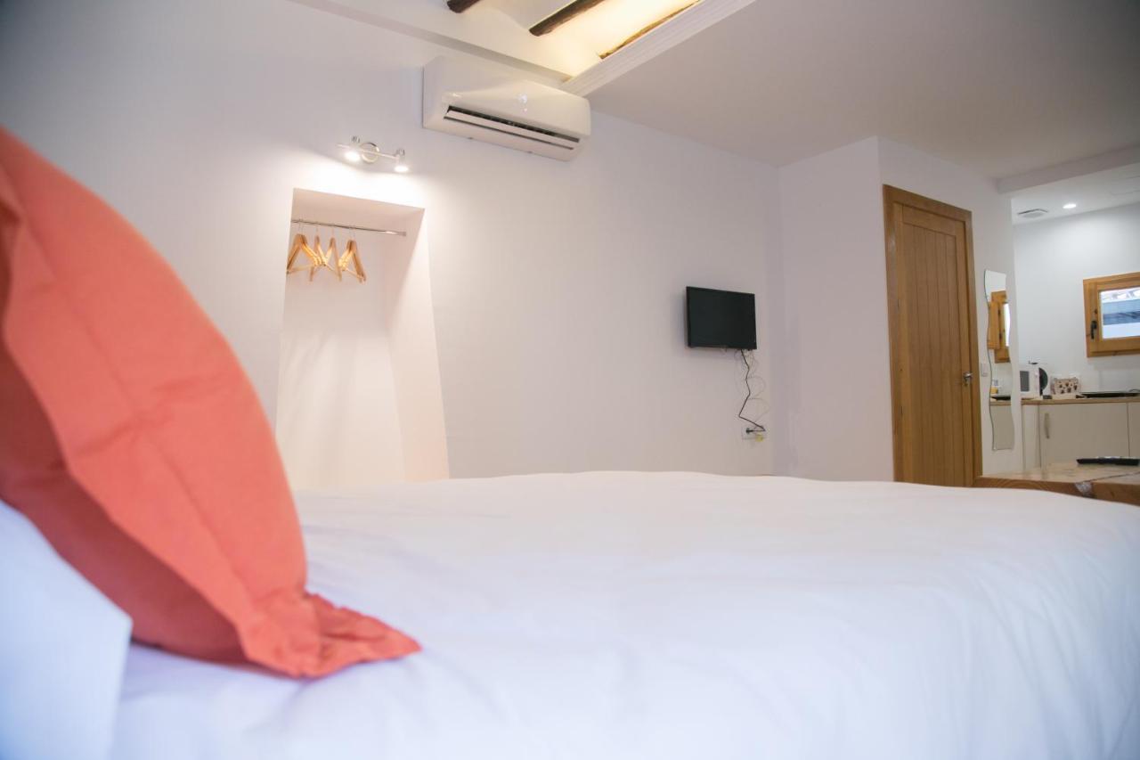 Apartamentos Turisticos La Casa Vieja Sabiote Ngoại thất bức ảnh